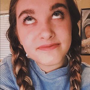 Meet your Posher, Maycee